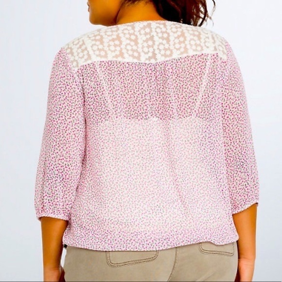 Torrid plus size sheer Ditsy floral print blouse size 2X - Picture 5 of 7